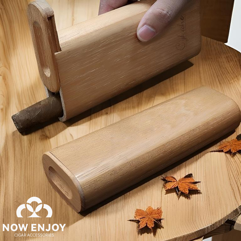 Travel Accessories Usa - Przenośny futerał na cygara z naturalnego