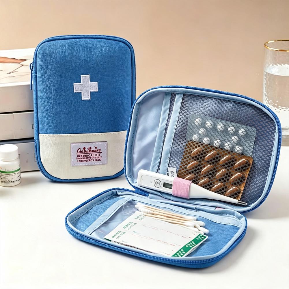 Duża, przenośna torba na aptec – First Aid Travel Kit recenzja i cena