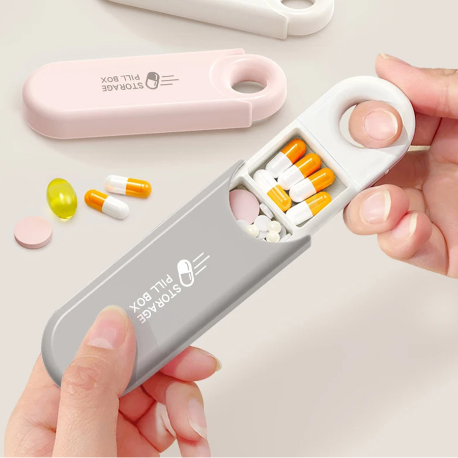 Przenośne kolorowe etui na lek – First Aid Travel Kit recenzja i cena